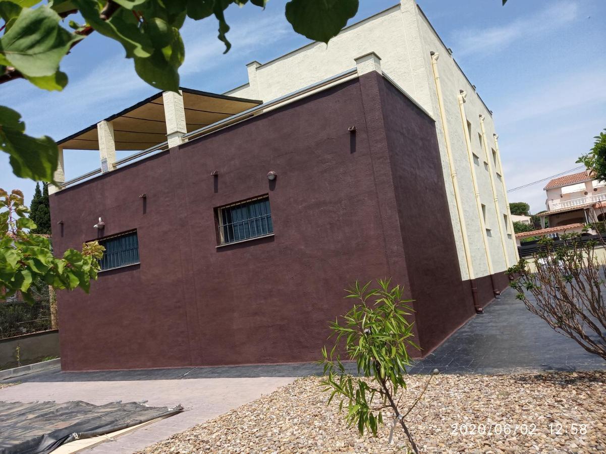 Txalet Ra Frente Al Mar Villa Calafell Bagian luar foto
