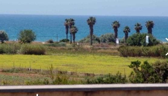 Txalet Ra Frente Al Mar Villa Calafell Bagian luar foto